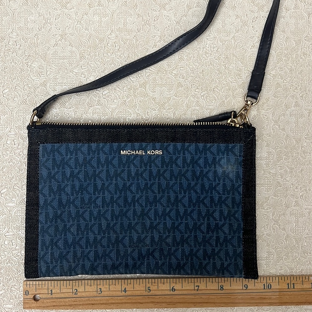 Michael Kors signature Denim Pouchette (Wristlet/Pouch/Clutch). Convertible!